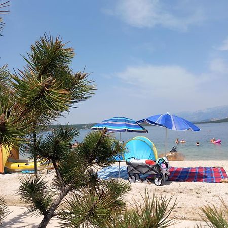 Karin Apartmani Hani Gornji Karin Buitenkant foto