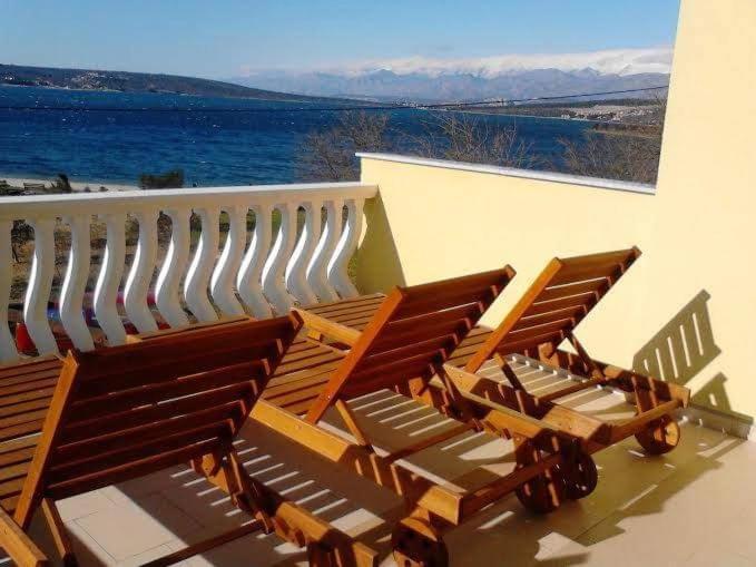 Karin Apartmani Hani Gornji Karin Buitenkant foto