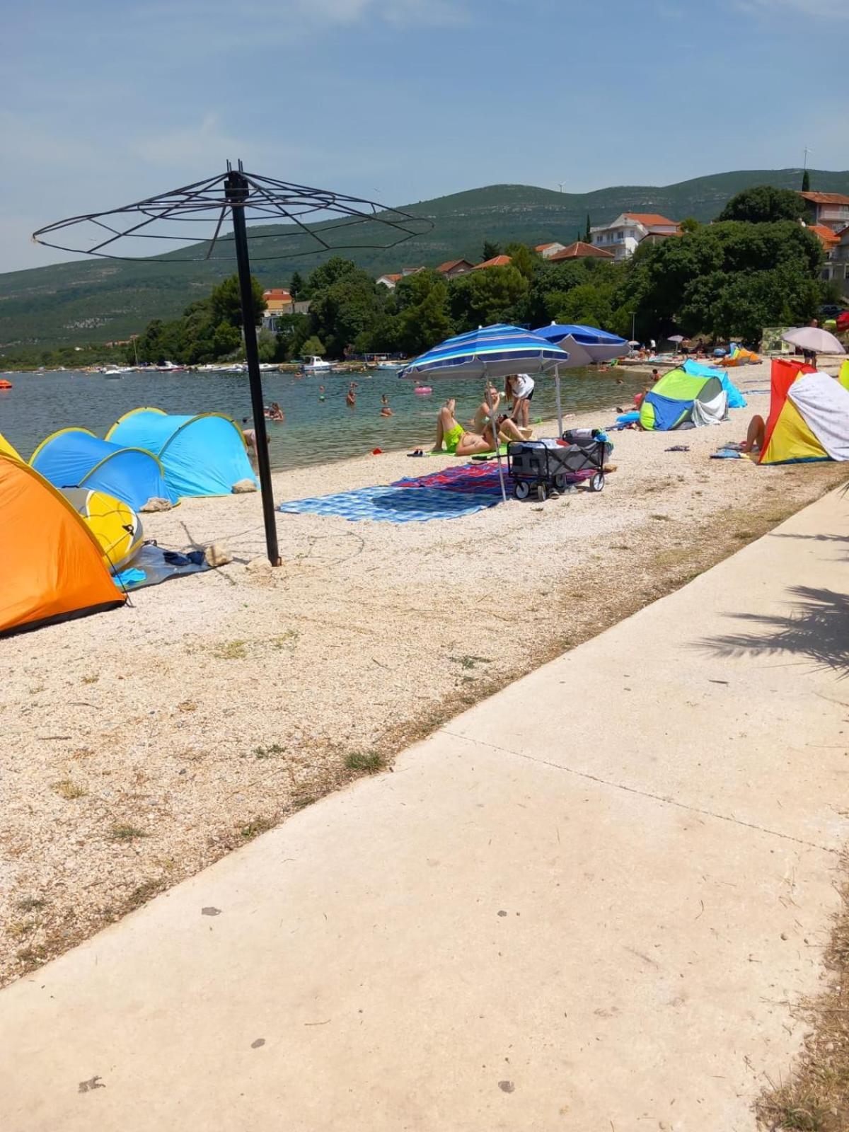 Karin Apartmani Hani Gornji Karin Buitenkant foto